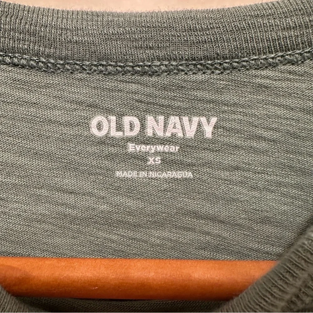 Old Navy Women’s EveryWear Printed Crew Neck T-Shirt - Picture 4 of 7